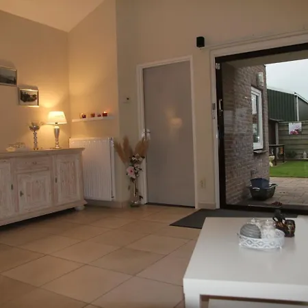Splendid Holiday Bungalow At The Edge Of Casa vacanze