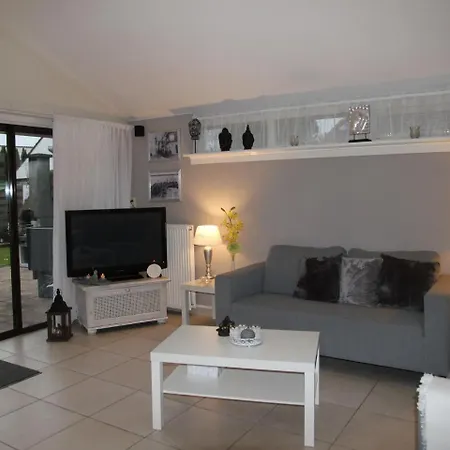 Splendid Holiday Bungalow At The Edge Of Casa vacanze *